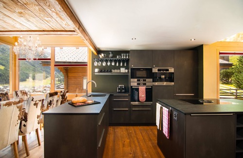 Saas-Fee Apartment | Luxury 5* Duplex Apartment in Prime Location. Discounts on ski hire and lessons