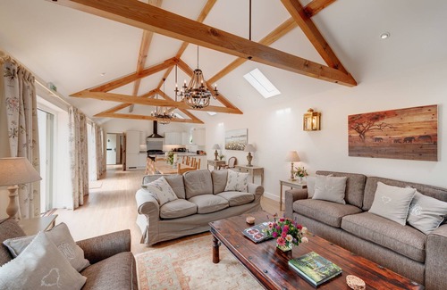 Dorchester House | Luxury 5* Gold Award 4 Bed/Bath ensuite self catering accommodation in Dorset.