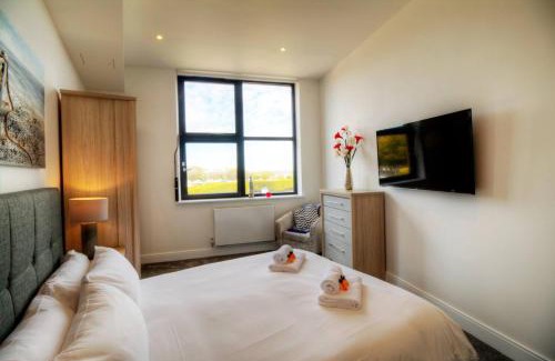 Hayling Island House | Luxury 5* Marina Apartment