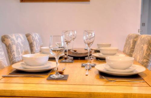 Hayling Island House | Luxury 5* Marina Apartment