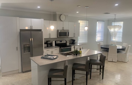 Port New Providence Villa | Luxury 5 Star 3 BR Villa Private Gated Community, *FREE Resort Access Included