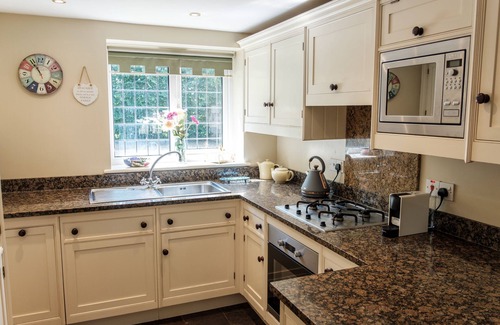 Knott End-on-Sea Cottage | Luxury 5 star cottage with 3 bedrooms