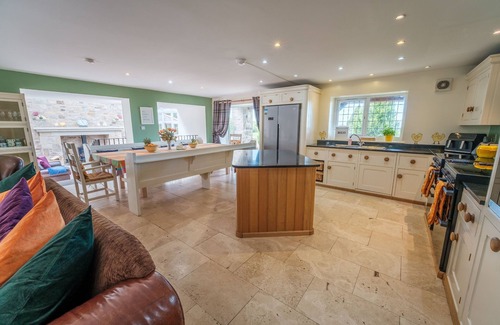 Knott End-on-Sea Cottage | Luxury 5 star cottage with 7 bedrooms and hot tub