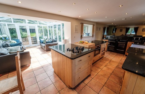 Knott End-on-Sea Cottage | Luxury 5 star cottage with 6 bedrooms and 3 bathrooms
