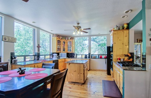 Wrightwood Villa | Luxury 5 Star Private Resort