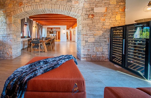 Hrboki Villa | Luxury 5 star villa with heated saltwater pool for up to 12 guests