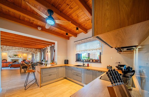 Hrboki Villa | Luxury 5 star villa with heated saltwater pool for up to 12 guests