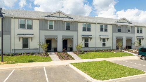 Four Corners House | Luxury 5Bd Close to Disney with Pool at Windsor Cay 1285
