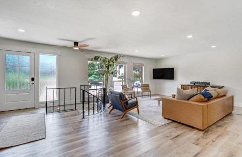 Northeast Colorado Springs House | Luxury 5BD Retreat Hot Tub Fire Table Mtn Views