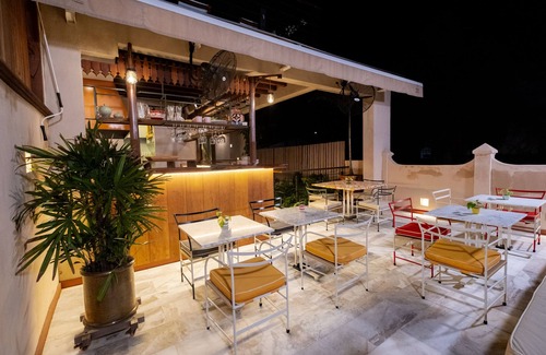 Cartagena Walled City Villa | Luxury 5BR House W Jacuzzi & Pool