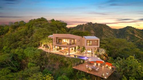 Potrero House | Luxury 5BR Oceanview Villa with Infinity Pool, King Beds, and Sunset Views Over Playa Prieta