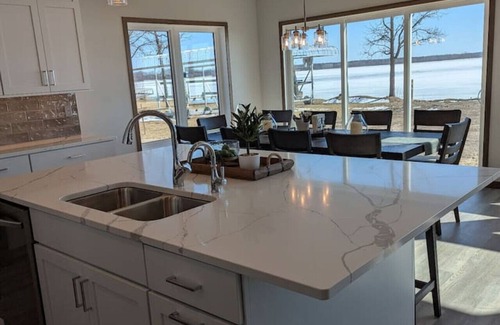 Otter Tail County House | Luxury 5BR on Rush Lake!