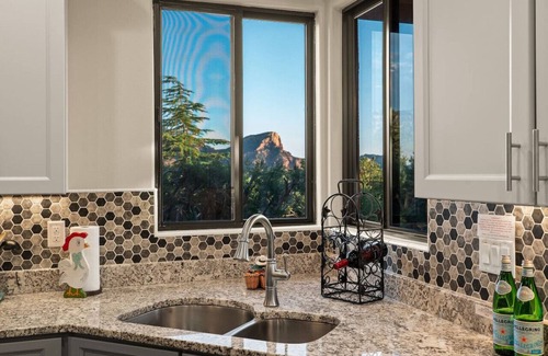 Uptown Sedona House | Luxury 5BR Retreat w/Spa, Views & Uptown Location