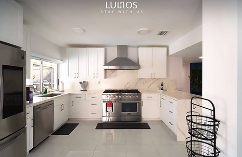 Cutler Bay House | Luxury 5BR Retreat w/Pool & Games in Miami