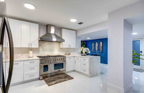 Cutler Bay House | Luxury 5BR Retreat w/Pool & Games in Miami