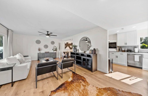 Allied Gardens House | Luxury 5BR SD Escape Grill, Fire Pit, Sleeps 12