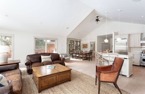 Nicklaus North House | Luxury 6 Bed Chalet on the Golf Course!