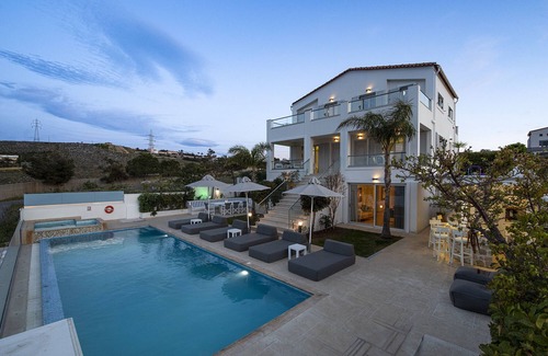Vathianos Kampos Villa | Luxury 6 Bedroom Villa, Family-friendly, 45 m2 Private Heated Pool, Jacuzzi
