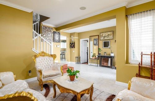 Menifee House | Luxury 6-Bedroom Home w Large 3-Cars Garage & Spacious Yard