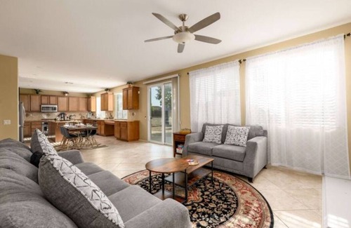 Menifee House | Luxury 6-Bedroom Oasis w 3-Car Garage, Spacious Yard close to Everything