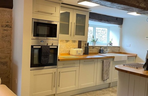 Stamford House | Luxury 6 Bedroom Townhouse - Central Stamford