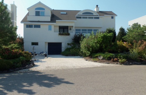 High Bar Harbor House | Luxury 6 bedroom bayfront home: pool, sleeps 14n Aug. 15 - Labor Day: Discounted