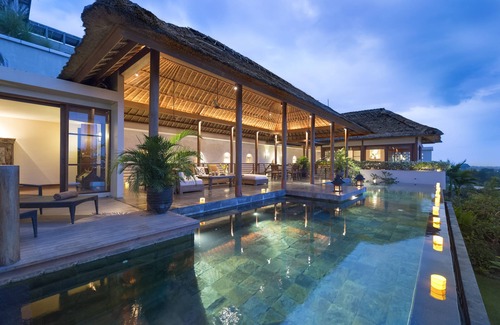 Bukit Villa | Luxury 6 Bedroom Villa with Spectacular View