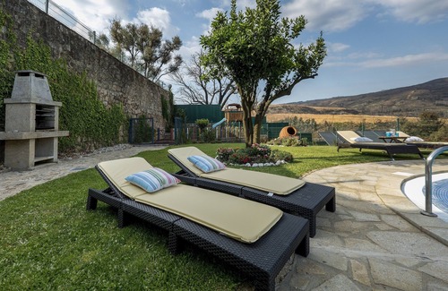 Cabracao Cottage | Luxury 6 bedrooms villa