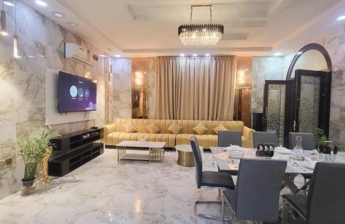 Ajman Villa | Luxury 6 bedrooms villa with private swimming pool