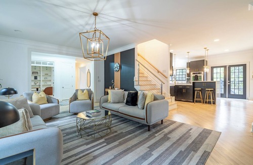 Buckhead House | Luxury 6 Br 5 Ba For Groups in Buckhead Atlanta, close to everything you need!