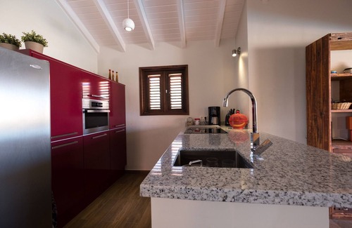Willemstad Villa | Luxury 6 person villa with private pool