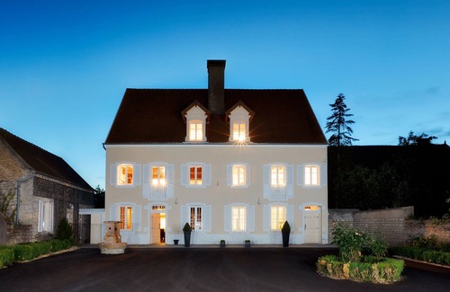Saunieres House | Luxury. 6 suites, heated pool, sauna, hammam, fitness.