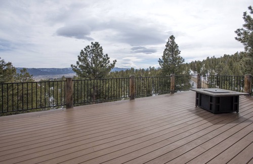 Buena Vista House | Luxury 6500 sq ft Mountain Lodge w/stunning views, gourmet kitchen and theater