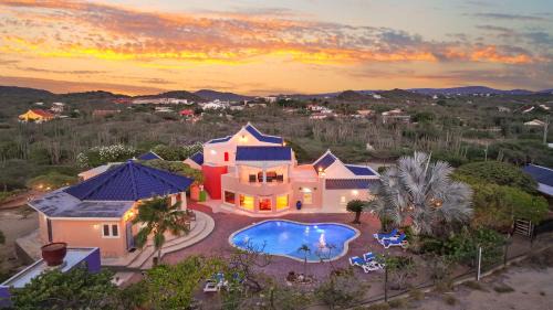 Santa Cruz Apartment | Luxury 6BR Nature Retreat Carpe Diem by Bocobay