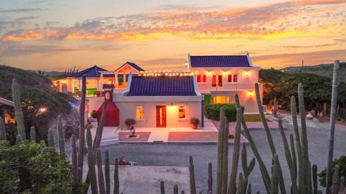 Santa Cruz Apartment | Luxury 6BR Nature Retreat Carpe Diem by Bocobay