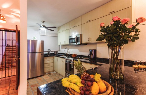 Amapas Condo | Luxury 6th Floor La Palapa Los Muertos Beach Condo