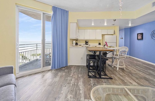 Brush - Stewarts Condo | Luxury 6th Floor 2 BR Condo Direct Oceanfront Wyndham Ocean Walk Resort Daytona Beach | 601