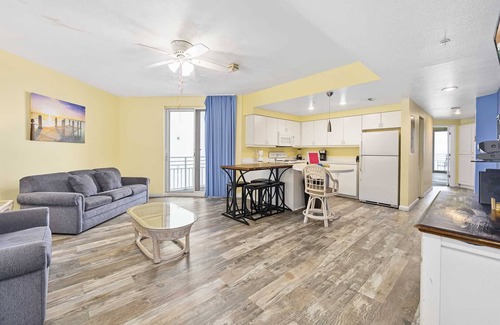 Brush - Stewarts Condo | Luxury 6th Floor 2 BR Condo Direct Oceanfront Wyndham Ocean Walk Resort Daytona Beach | 601