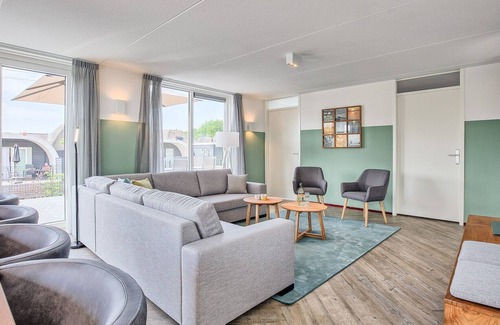 Midlaren Cottage | Luxury 8-person bungalow