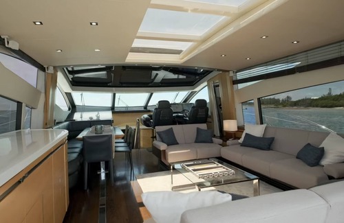 Coco Boat Rental | Luxury 80' 4 Cabin Yacht