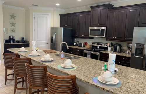 West Kissimmee House | Luxury 9-Bedroom Villa with Pool Near Disney