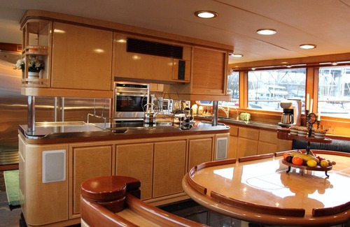 Steveston Boat Rental | Luxury 94' yacht