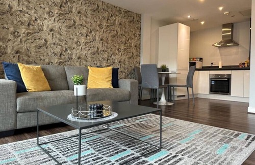 Bordesley Apartment | Luxury 9ine Beautiful Bull Ring Apartment, Parking