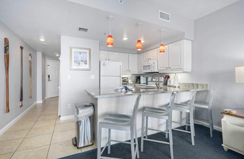 Brush - Stewarts Condo | Luxury 9th Floor 1 BR Condo Direct Oceanfront Wyndham Ocean Walk Resort Daytona Beach | 906