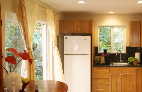 Kaimu Cottage | Luxury, AC, Adjacent to Acres of State Oceanfront Land