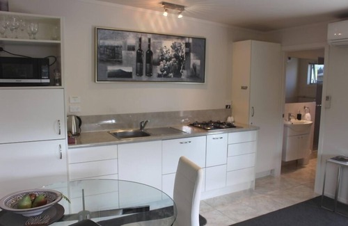 Coromandel Apartment | Luxury accommodation in central Coro Township