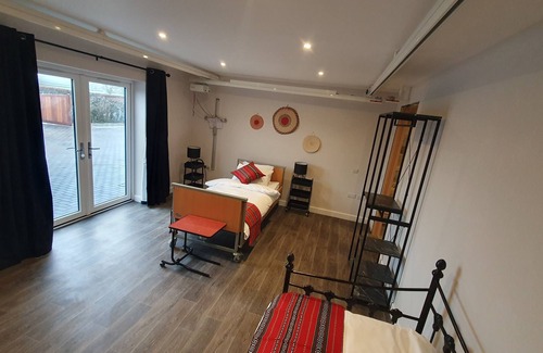 Banwell House | Luxury accessible holiday accommodation with a hot tub and hoists.
