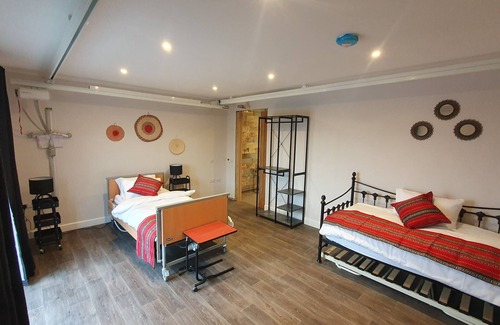 Banwell House | Luxury accessible holiday accommodation with a hot tub and hoists.