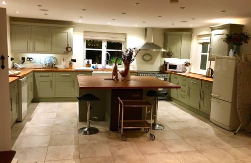 Macclesfield House | Luxury Accom with Pool Henbury Macclesfield