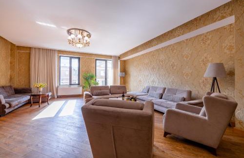 Tbilisi City Centre Apartment | Luxury accommodation